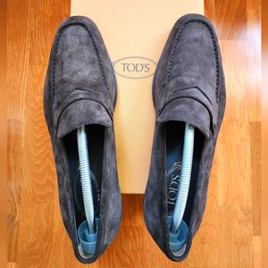 Suede loafer